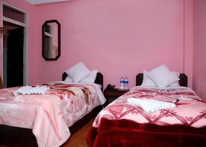 Travelers Hotel 2*
